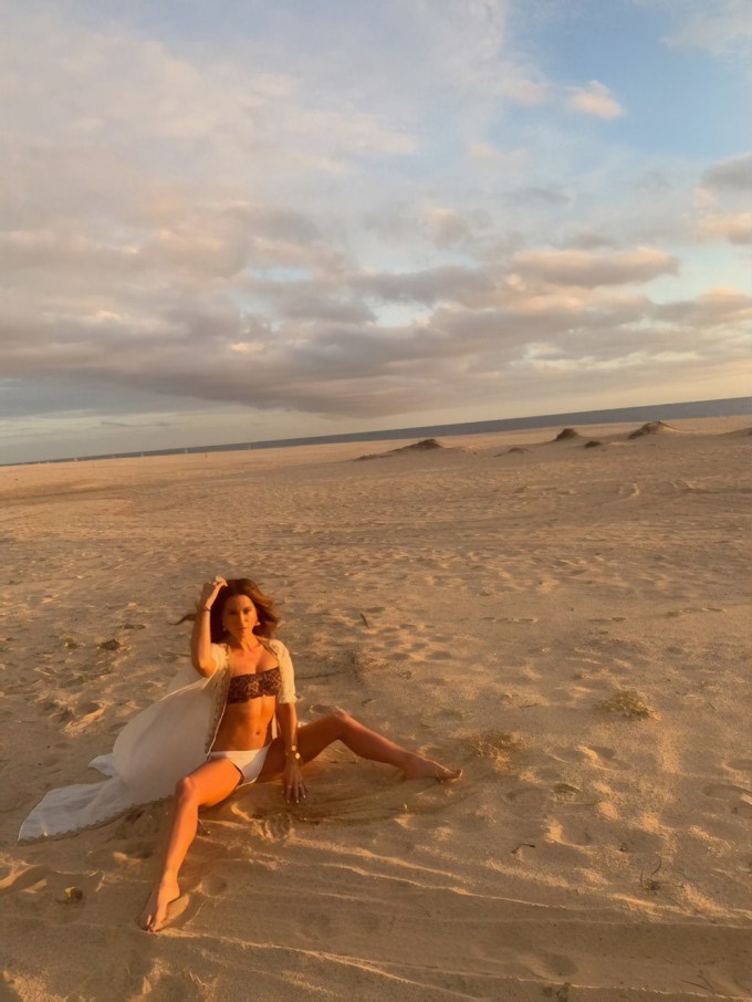 Kate Beckinsale On The Beach