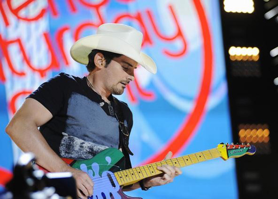 Brad Paisley doing what he does best