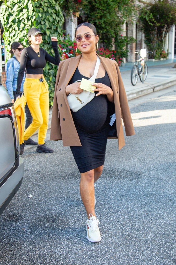 Pregnant Christina Milian dines at The Ivy