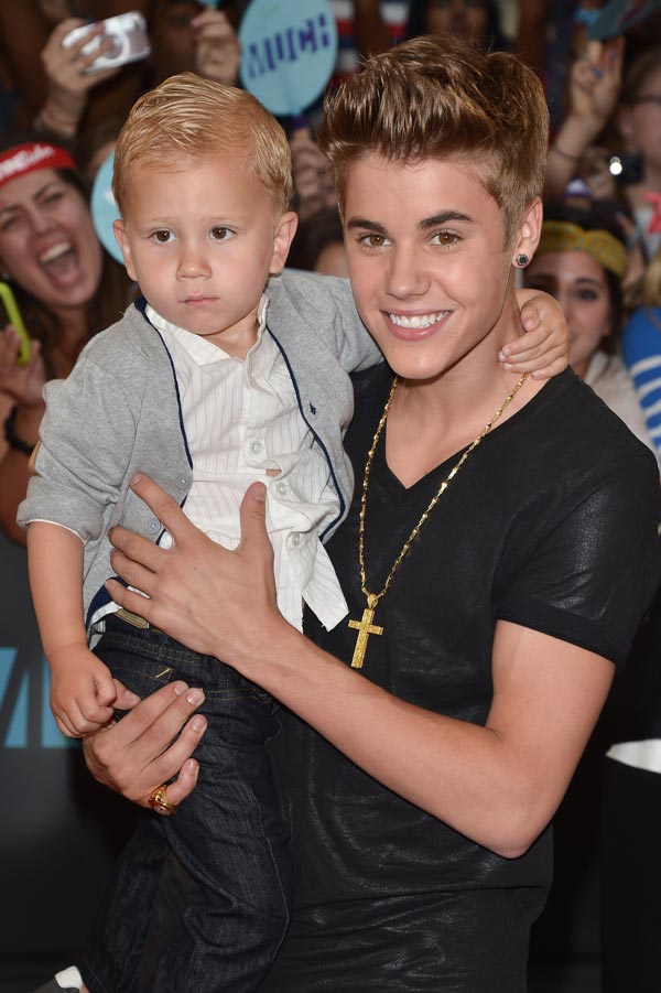 bieber-and-kid-146488518
