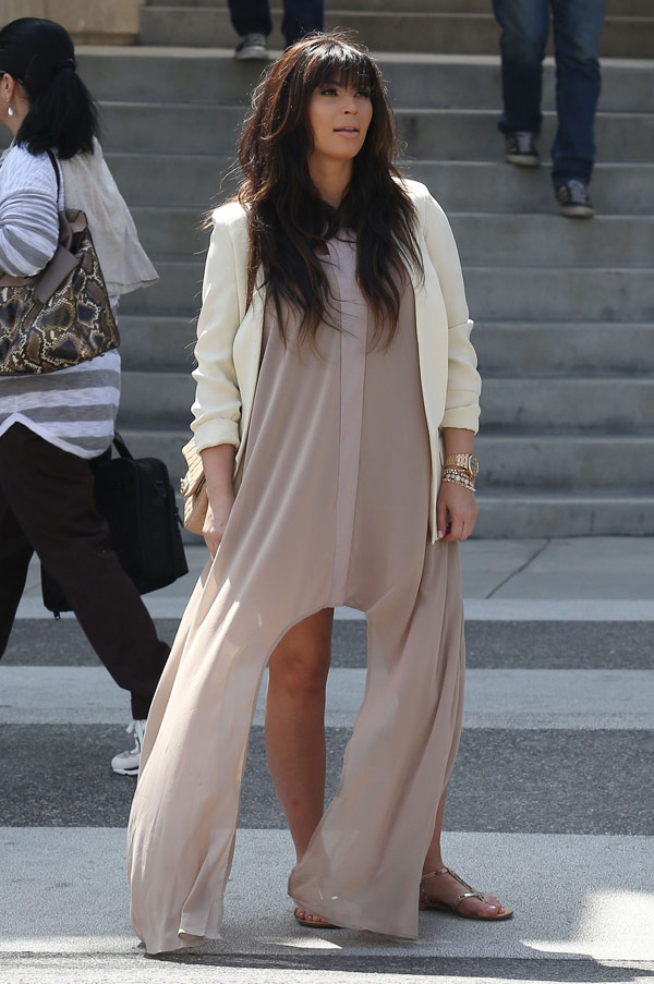 Kim-Kardashian-lunching–in-Beverly-Hills,-California-on-March-15,-2013.