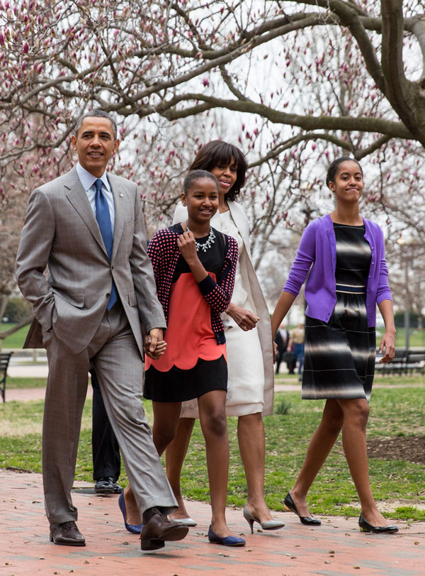 Obamas Head To Easter Mass
