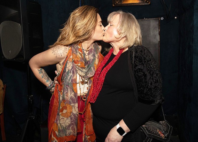 Paris Jackson Kisses Her Mom Debbie Rowe