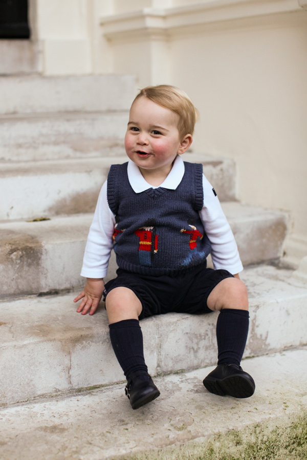 prince-george-royal-baby-christmas-photographs–2