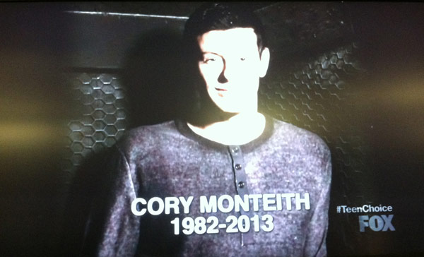 Cory-Monteith-teen-choice-awards-2013-07