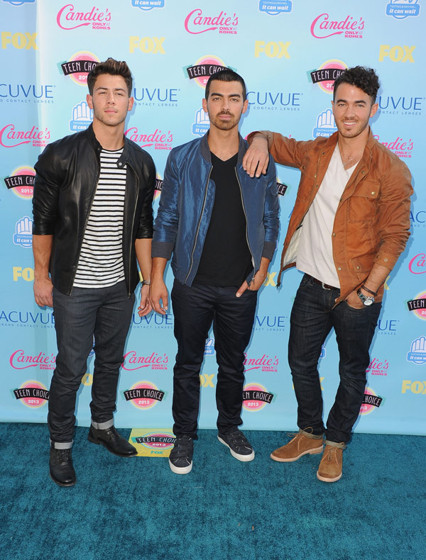 Jonas-Brothers-teen-choice-awards-2013