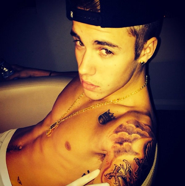 Justin-Bieber-shirtless-gallery-1