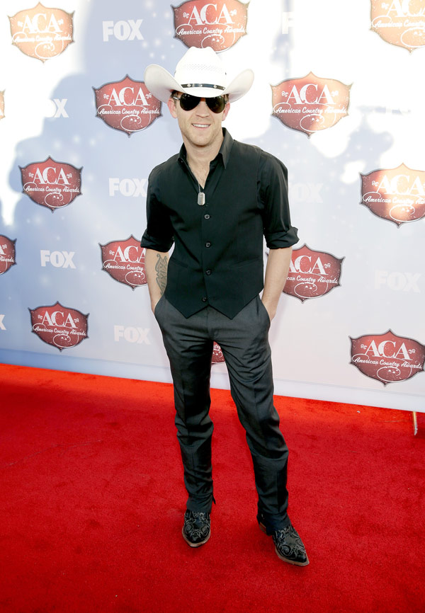 justin-moore-american-country-awards-2013