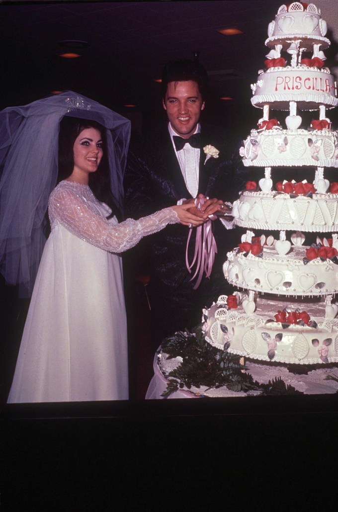 Priscilla Beaulieu & Elvis Presley Cut Their Wedding Cake