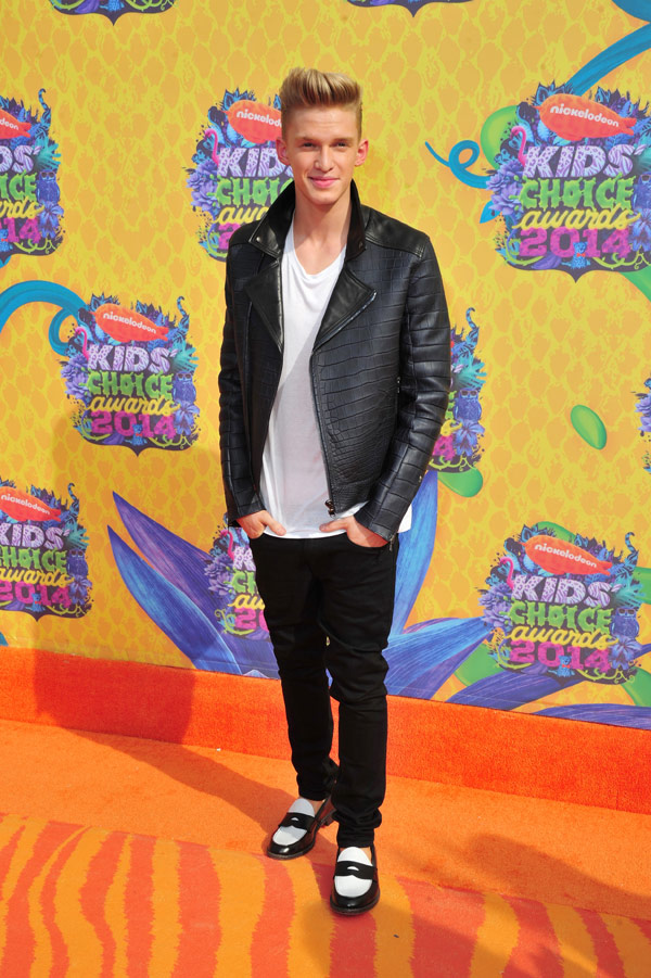 Cody-Simpson–Kids-Choice-awards-2014