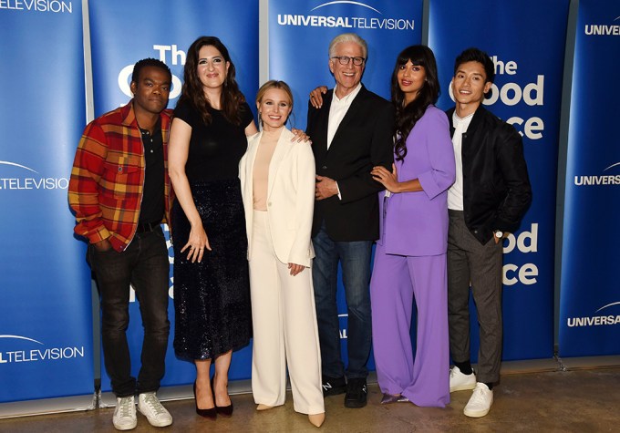 Kristen Bell WithThe Good Place’ Cast