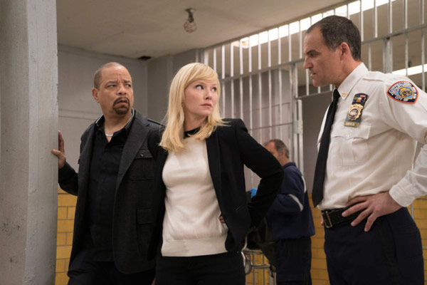 _-chicago-fire-pd-svu-crossover-