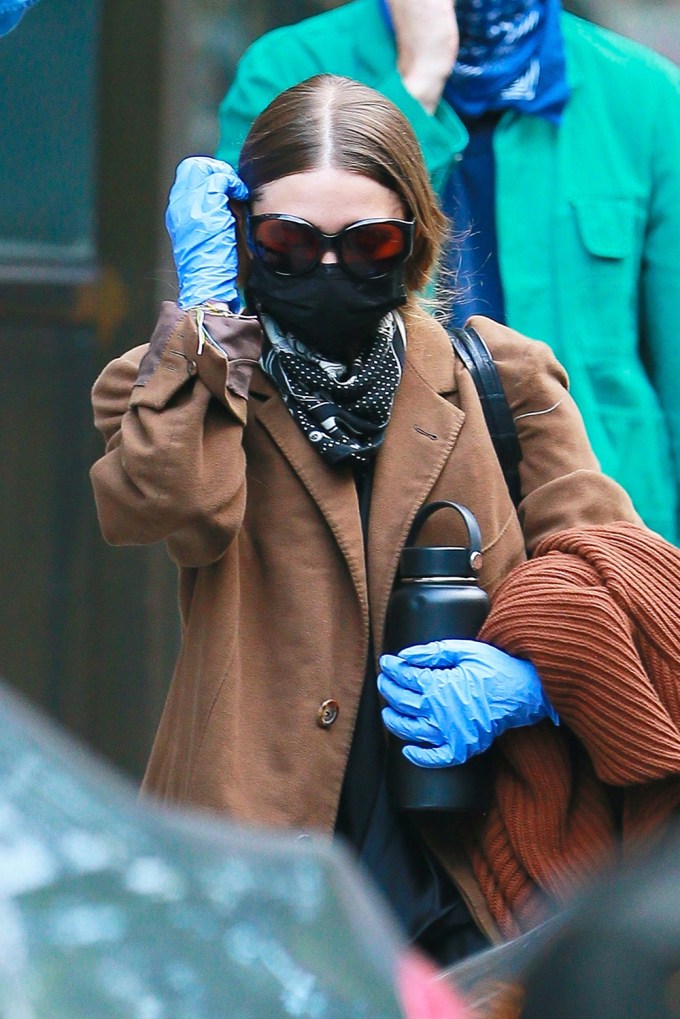 Ashley Olsen leaving Tribeca office amid Mary-Kate’s divorce