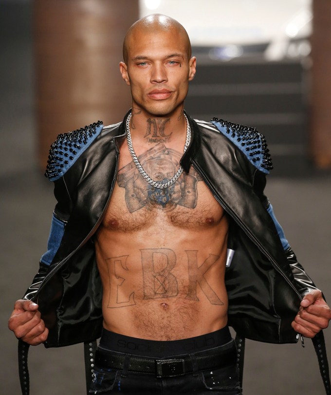 Jeremy Meeks shows off his tattoos during the Extremedy shos