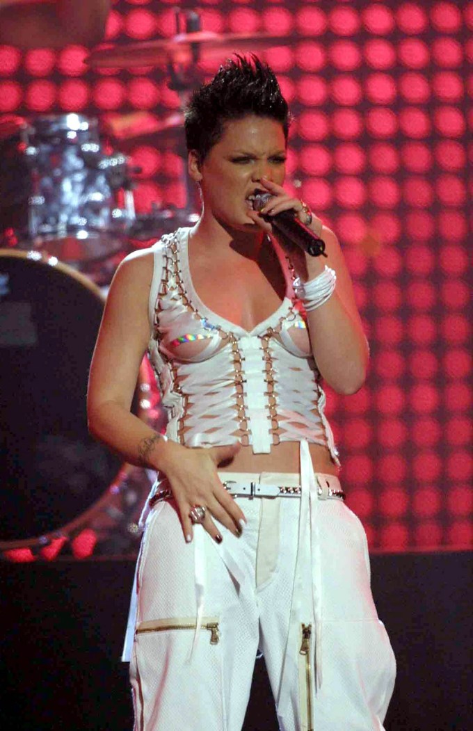 Pink Performing At The 2002 European MTV Awards