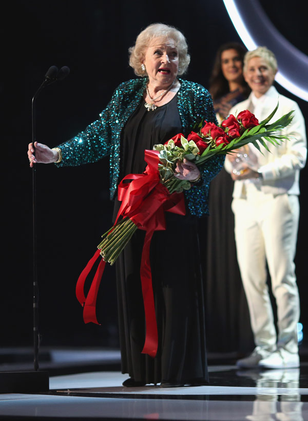 betty-white-peoples-choice-awards-2015