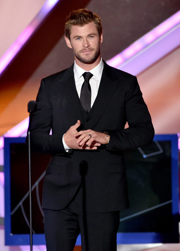 _Chris-Hemsworth-critics-choice-award-2015