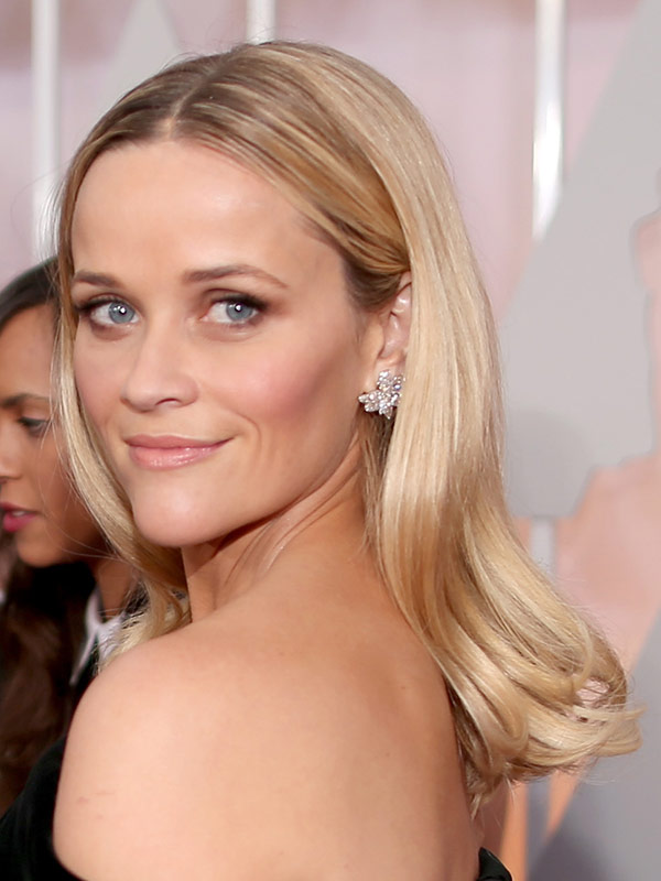 reese-witherspoon-back–oscars-2015-academy-awards