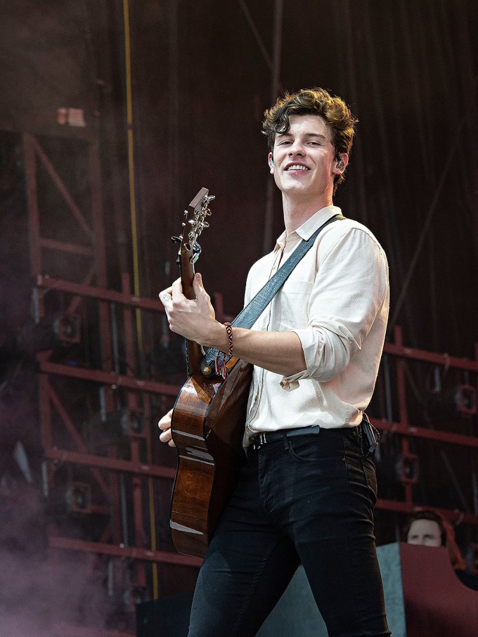Shawn Mendes with a guitar