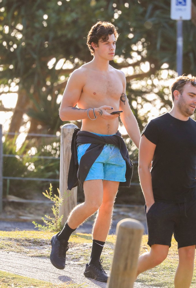 Shawn Mendes goes shirtless in Australia