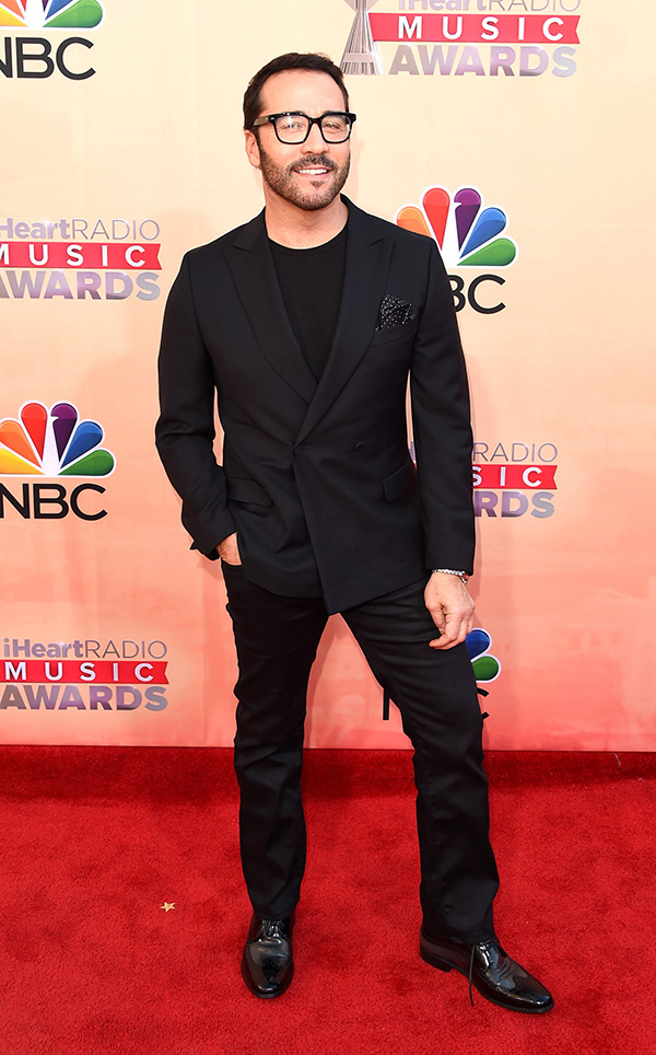 Jeremy-Piven-iheartradio-music-awards-2015-2