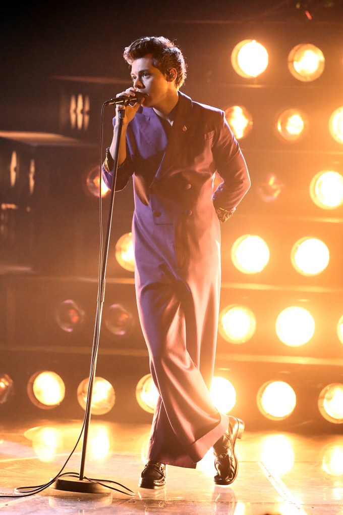 Harry Performs ‘The X Factor’ in 2017