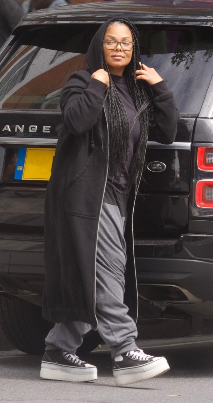 Janet Jackson Drives Around London