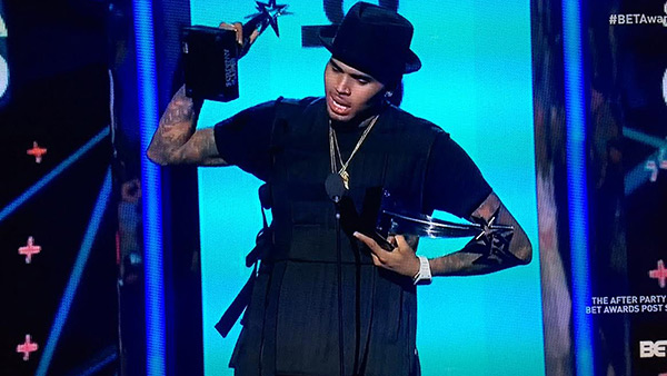 Chris Brown Accepts An Award