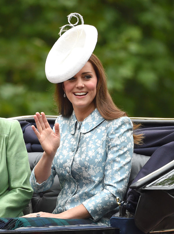 kate-middleton-trooping-in-colour-queen-elizabeth-birthday-parade