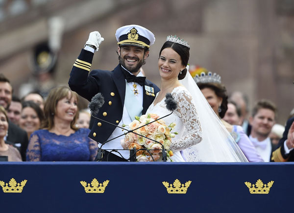Prince-Carl-Philip-and-Sofia-Hellqvist-topless-model-married-ffn-ftr-05