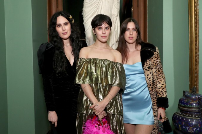 Sisters Rumer Willis, Tallulah Belle Willis and Scout Larue Willis pose together