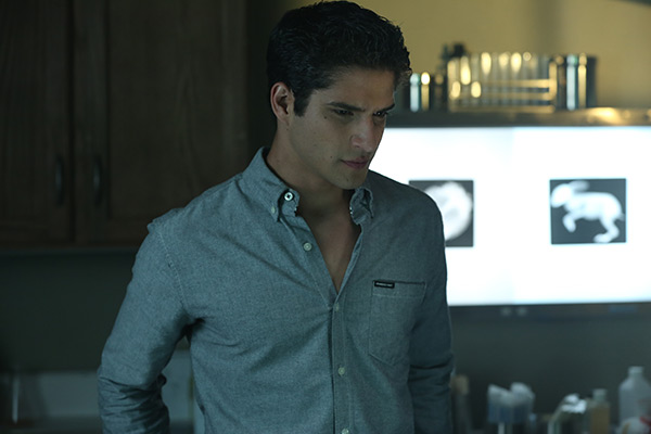 tyler-posey-from-teen-wolf-discusses-scotts-new-relationship-ftr-