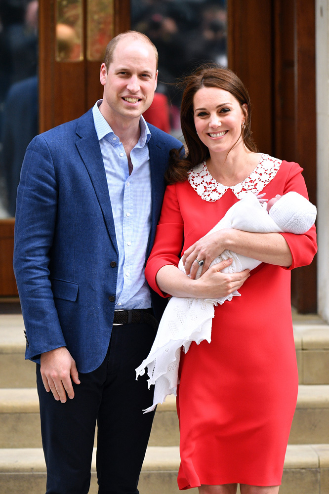 Prince William & Kate Middleton Introduce Baby Louis