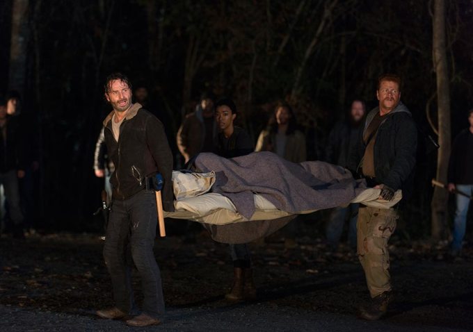 the-walking-dead-episode-616-rick-lincoln-3-935
