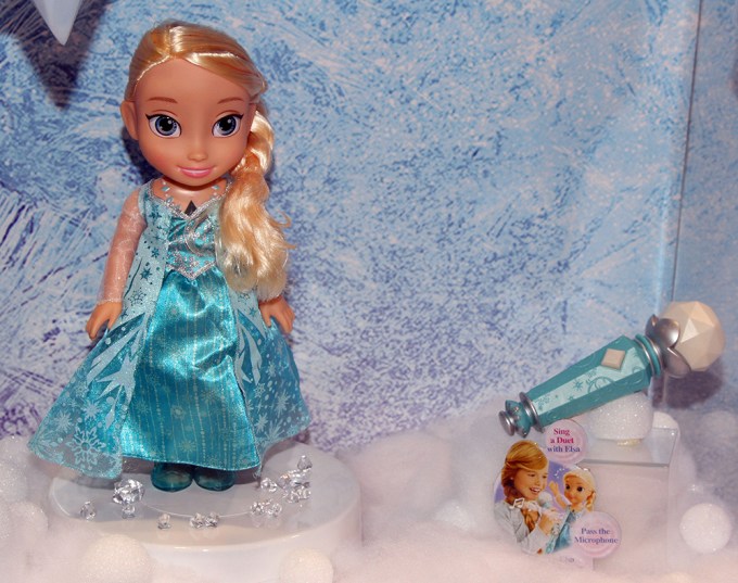 Sing-a-Long Elsa By Jakks Pacific Toy Company