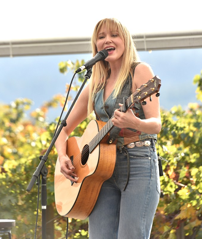 Jewel Performs In Napa Valley