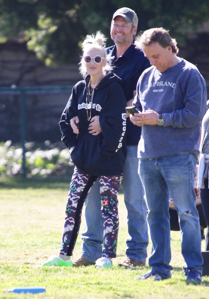 Blake Shelton & Gwen Stefani At The Park