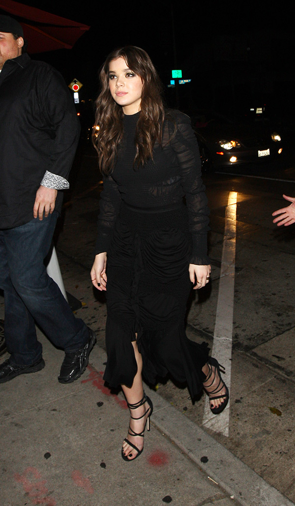 hailee-steinfeld-amas-after-party