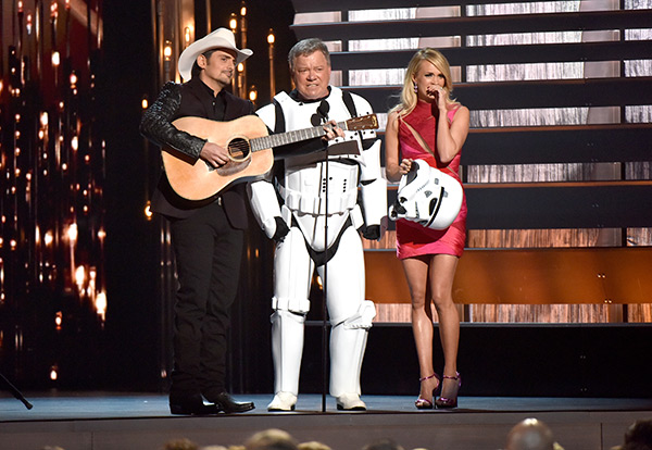 show-moments-cma-awards-2015-country-music-association-william-shatner