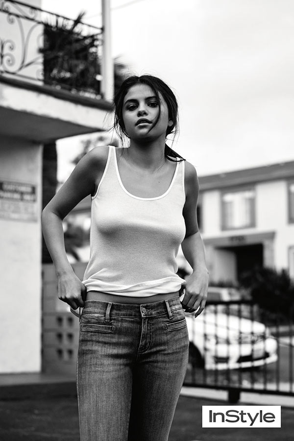 Selena gomez without bra