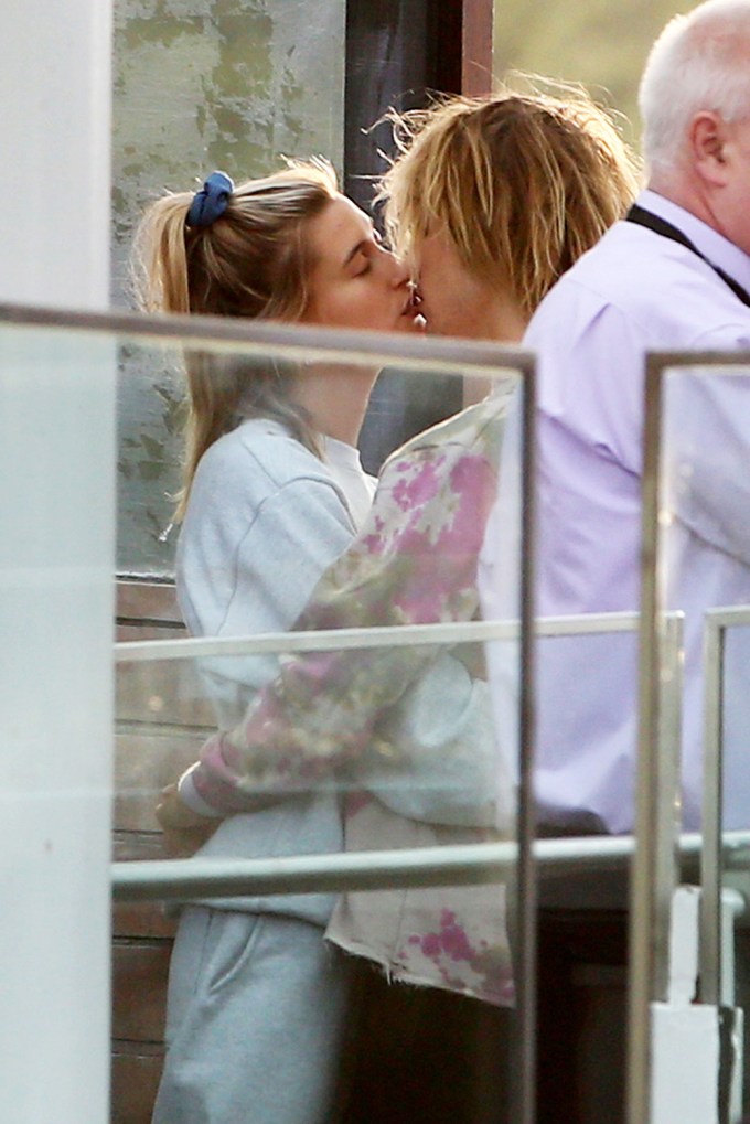 Justin Bieber & Hailey Baldwin kiss in London