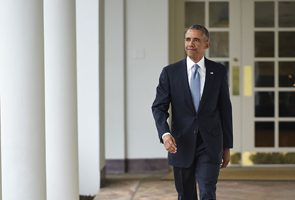 state-of-the-union-gallery-barrack-obama-walking