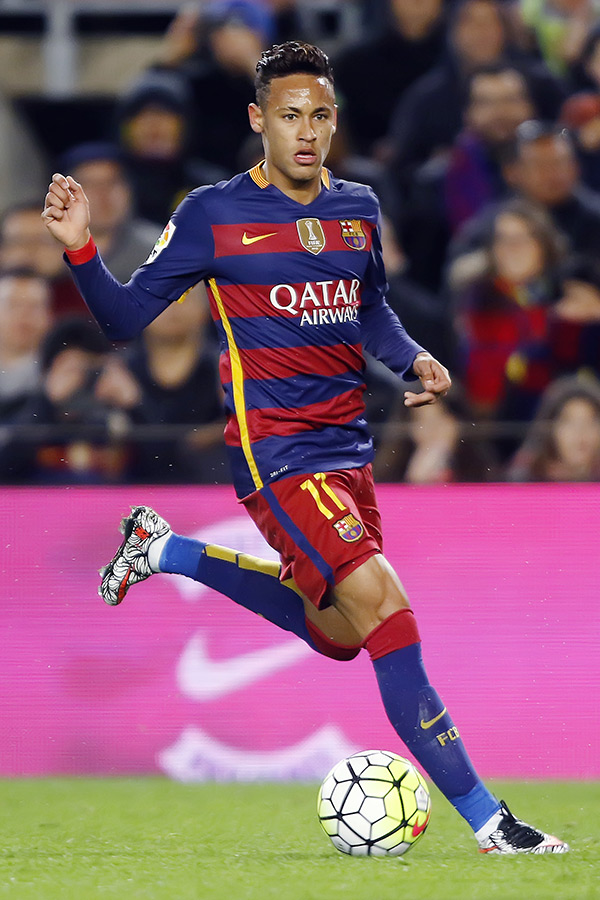 Neymar shows off his kicking skills
