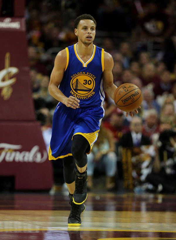stephen-curry-5-jaw-dropping-plays-ftr