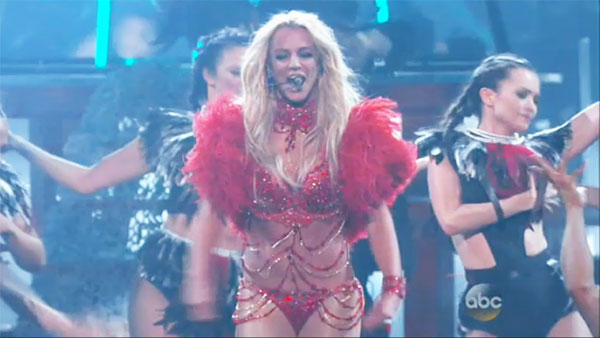 Britney-Spears-Performance-2016-Billboard-Music-Awards-1