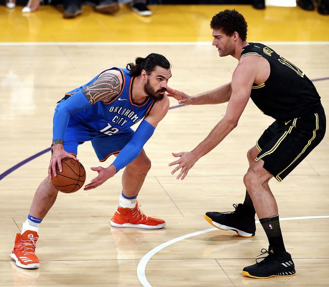 Steven Adams & Brook Lopez go 1-on-1 When OKC Visited the Lakers in 2018