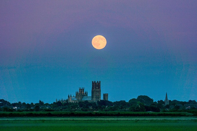 Strawberry moon over Ely, Cambridgeshire, UK – 20 Jun 2016