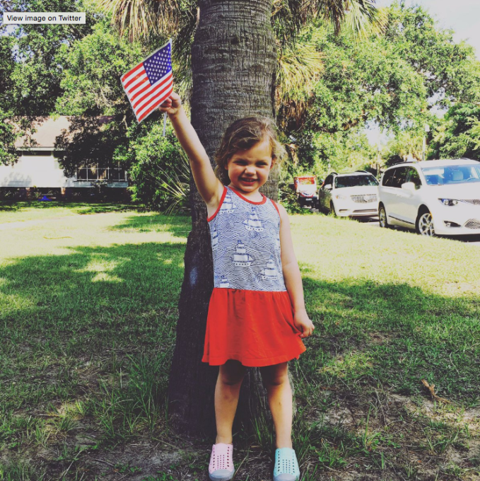 Busy Phillipps celebrates the 4th of July with her child
