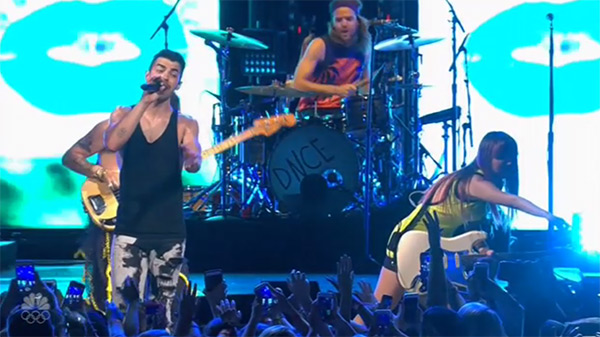 dnce-at-the-macys-4th-of-july-2016-ftr