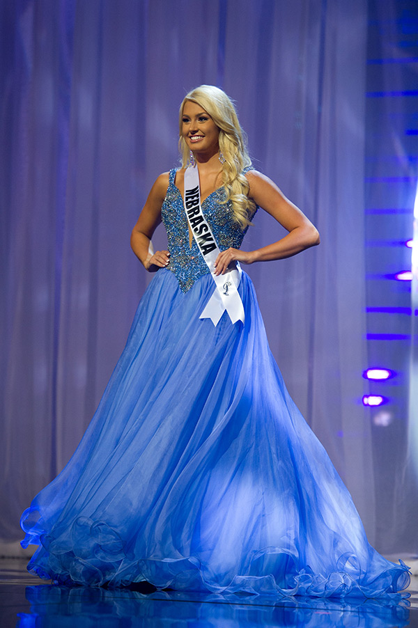 Erika-Etzelmiller-Miss-Nebraska-Teen-USA-2016